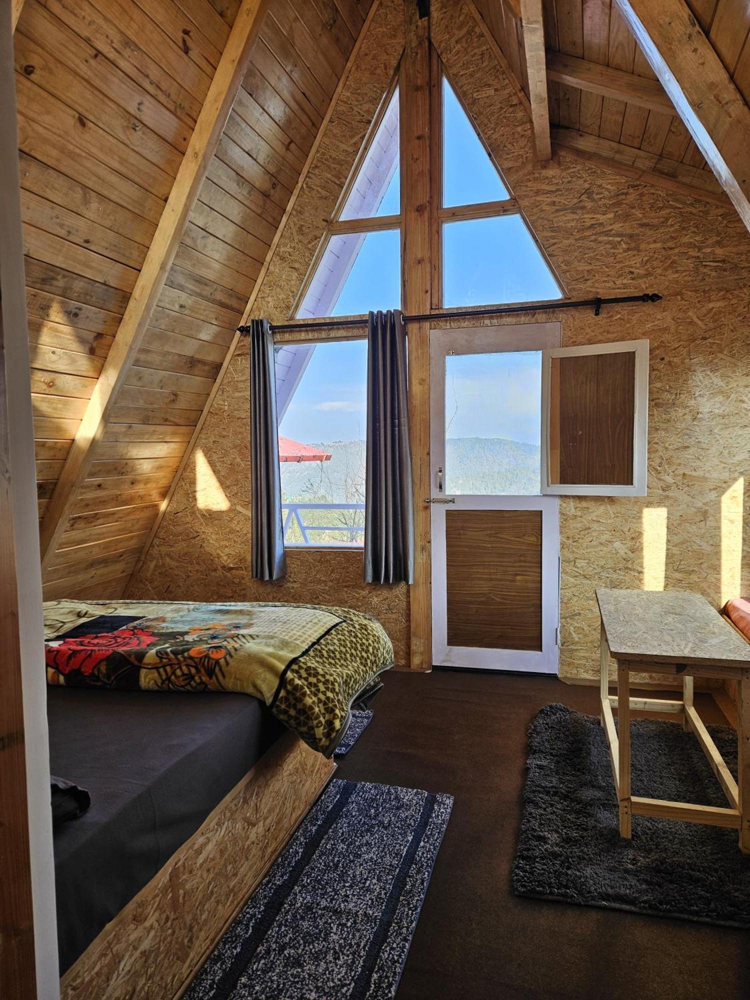 Lushtree Backpackers - Hostel & Cafe Мукетсвар Екстер'єр фото
